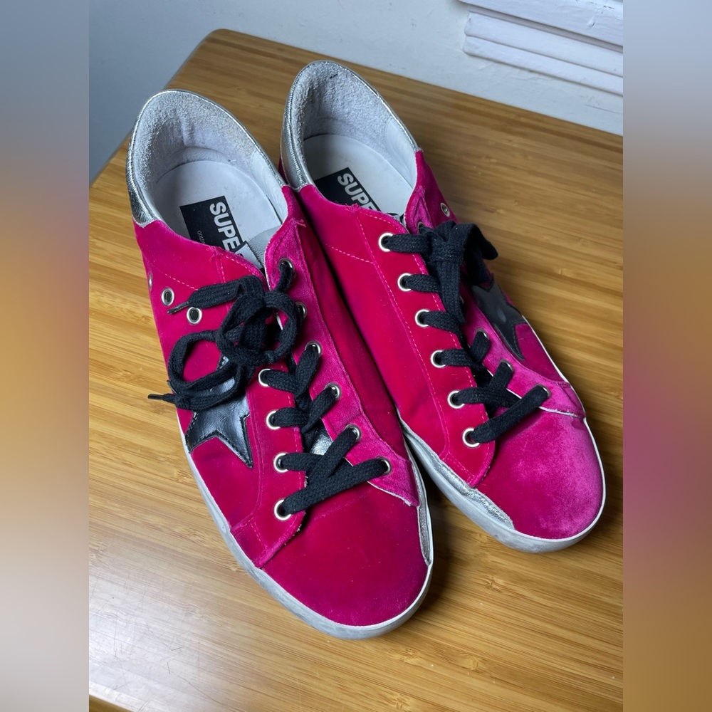 GOLDEN GOOSE SUPERSTAR SNEAKERS fuchsia/pink velvet, black laces, silver accents